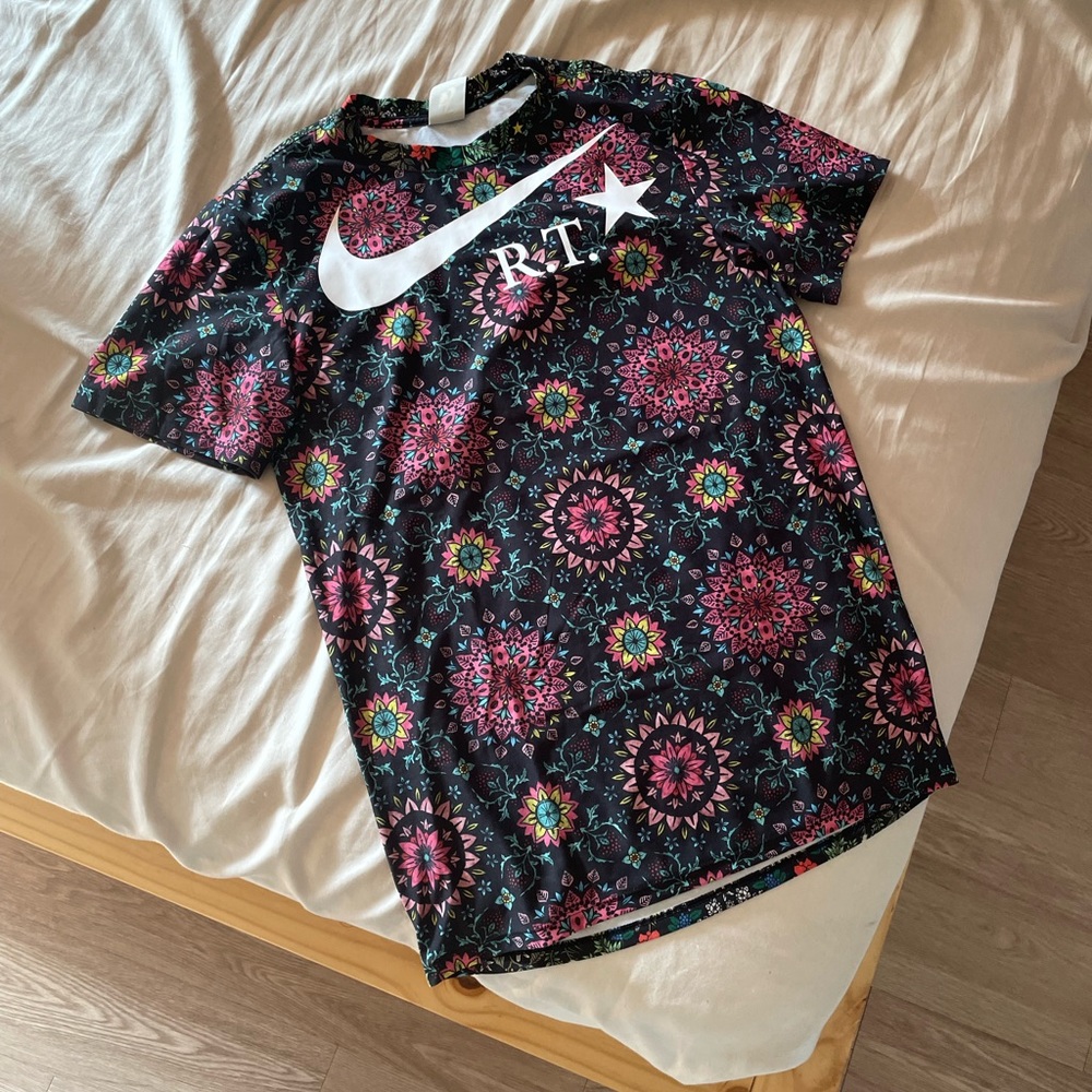 Riccardo Tisci x Nike tech t